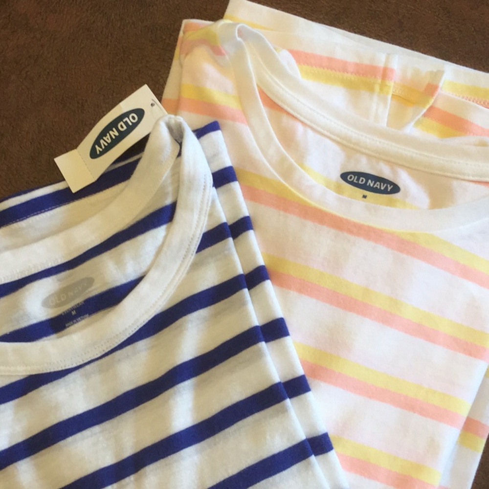 2 NWT Old Navy crew neck tees, size M, 100% cotton